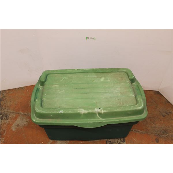 * Rubbermaid Plastic Tote with Lid - Some Damage