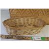 Image 2 : Woven Picnic Basket
