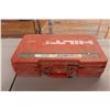 Image 6 : Hilti TE72 Hammer Drill and Case (Cases Handle is Broken, Heavy)