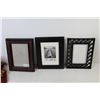 Image 4 : (2) Carry Bags - Leather Pieces - (4) Photos Frames