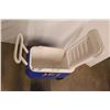 Image 4 : ** Igloo Wheelie Cool Cooler - Rubbermaid 6 Pac cooler