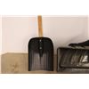 Image 4 : ** (2) Snow Shovels