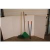 Image 1 : ** (2) Rakes - 36" Trimmers