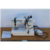 Image 1 : ** White Sewing Machine - Untested