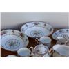 Image 3 : ** 20-Piece Royal Albert Bone China "Petit Point China" Dish Set