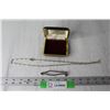 Image 1 : Women's Necklace and Bracelet in Case