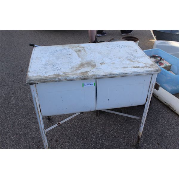 ** Galvanized Wash Tub - 33" x 20"