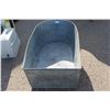Image 2 : ** Vintage Galvanized Bath Tub - 4' Long