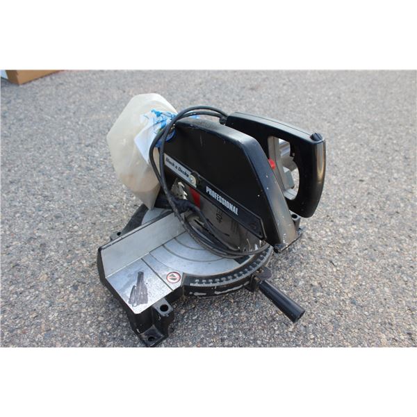 ** Black & Decker Mitre Saw