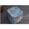 Image 3 : ** Galvanized Tub, Gas Can