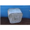 Image 5 : ** Galvanized Tub, Small Cart