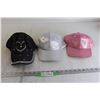 Image 1 : (3) Feminine Hats