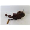 Image 3 : Vintage Peerless Hand Crank Grinder