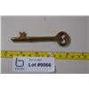 Image 1 : CPR Cabin Key