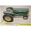 Image 1 : 1855 Oliver Die Cast Toy Tractor