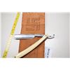 Image 2 : Antique Straight Razor & Holder