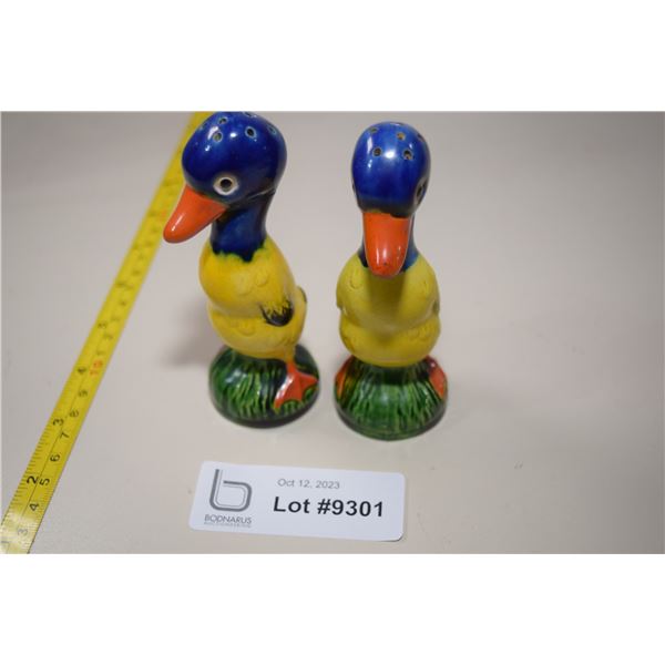 Vintage Pottery Duck Salt & Pepper