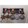 Image 2 : WWII Medal Bar & Paper