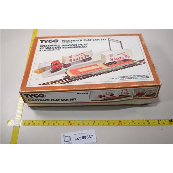 HO Scale Railway Toy (NIB)