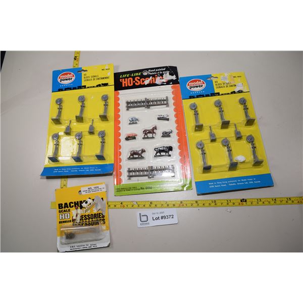 HO Scale NOS Accessories