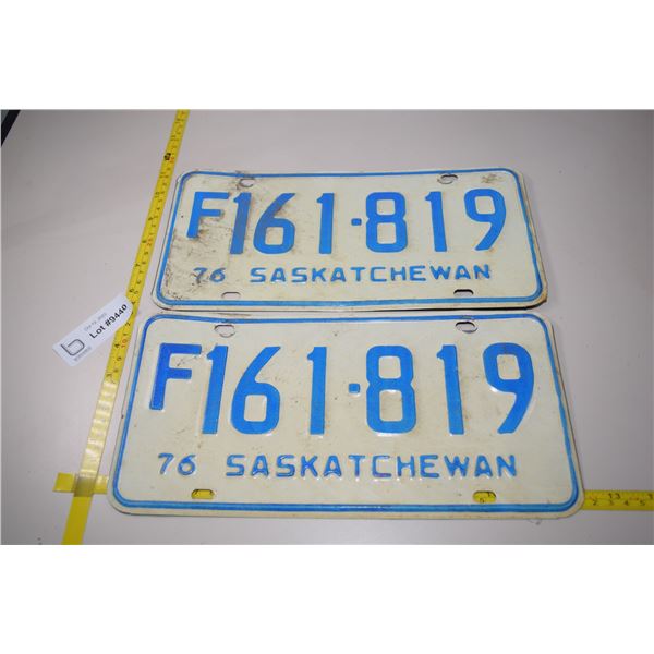 Matched Set Sask 1976 Farm Plates