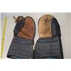 Image 2 : Antique Hockey Gloves