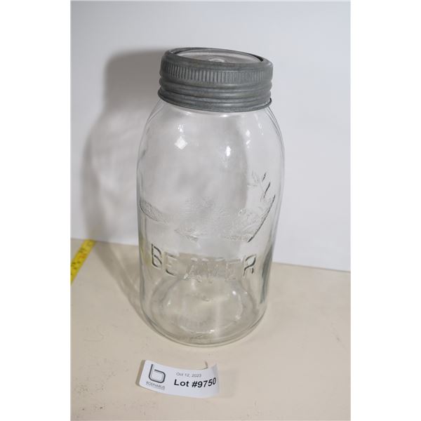 2-Quart Beaver Jar