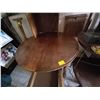 Image 1 : ROUND SOLID WOOD DINETTE TABLE