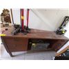 Image 1 : CREDENZA DESK