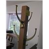 Image 2 : OAK COAT RACK