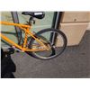 Image 2 : NEON ORANGE NO NAME BIKE