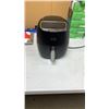 Image 1 : BELLA PRO SERIES TOUCHSCREEN 4QT AIR FRYER TESTED AND WORKING - RETAIL $179