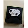 Image 2 : XBOX ELITE SERIES 2 CORE WIRELESS CONTROLLER - RETAIL $159