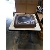 Image 1 : YAMAHA YP-701 TURNTABLE