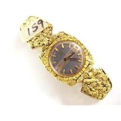 Men's Bullova Accutron Gold Nuggeted with Date/Function in Running Condition Case is 14karat Gold wi