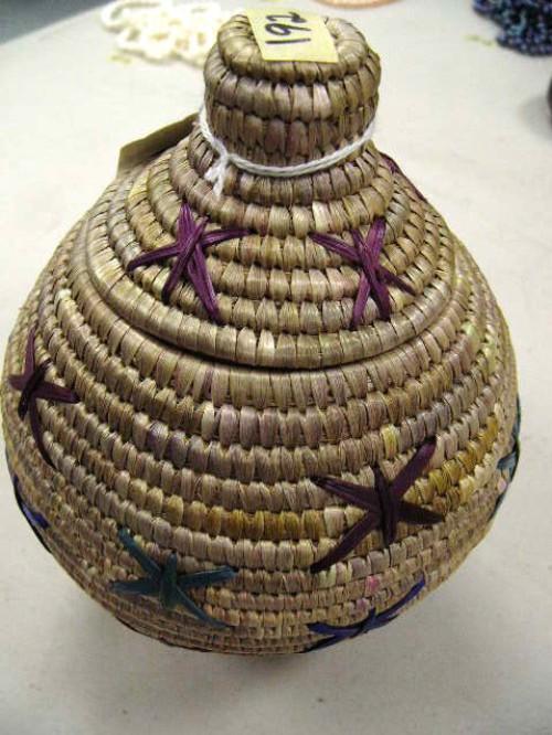 8 1/2" Grass Hooper Bay Basket
