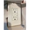 Image 2 : Outlet