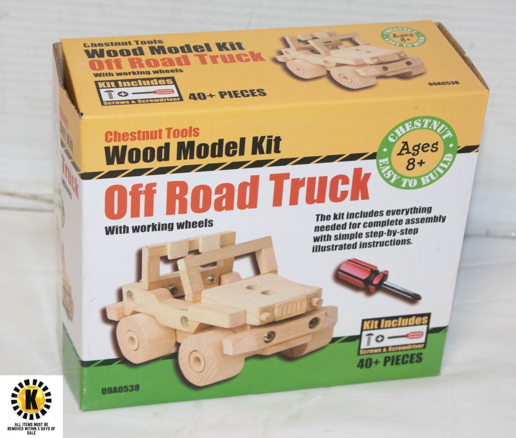 NEW CHESTNUT WOOD MODEL KIT-OFF ROAD TRUCK 40PCS