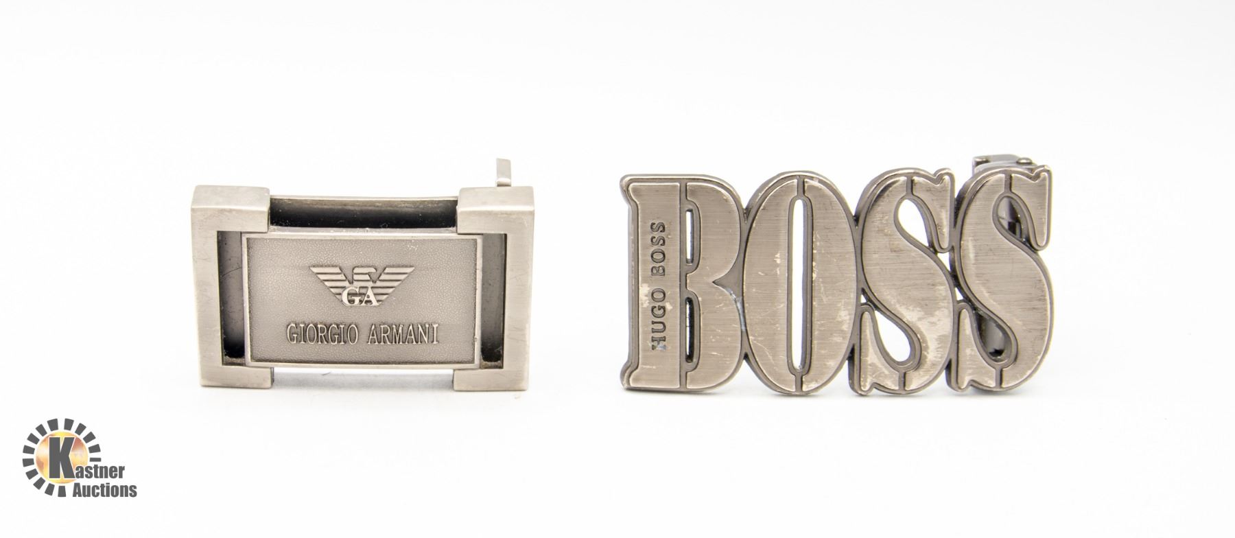 BOX WITH HUGO BOSS BELT BUCKLE AND