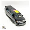 Image 2 : MAISTO LIMOSINE FORD EXCURSION SCALE 1/64