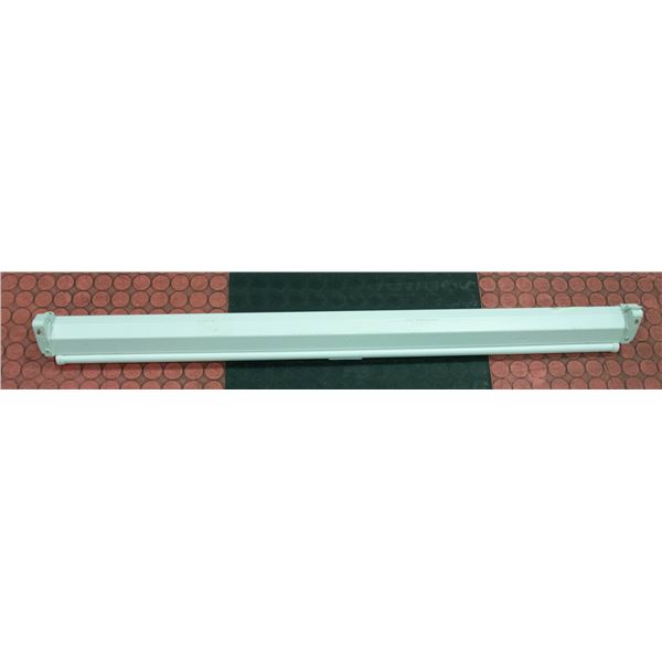 42" PROJECTOR SCREEN