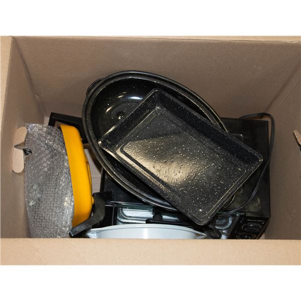 BOX OF MISC KITCHEN WARE