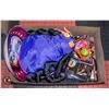 Image 1 : BOX OF HALLOWEEN ITEMS INCL. LARGE FABRIC