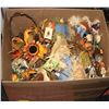 Image 1 : LARGE BOX OF FALL DECOR