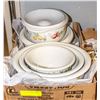 Image 1 : CORELLE COORDINATES 3 BOWLS 2 COVERED