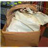 Image 1 : BOX OF WICKER CRAFTING ITEMS