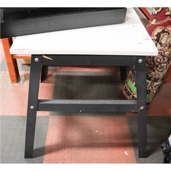 SMALL WHITE TOP SHOP TABLE