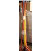 Image 1 : 5 FIBERGLASS MOP HANDLES