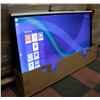 Image 1 : SMART BRAND DISPLAY 75" TV COMES WITH WALL MOUNT
