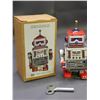 Image 3 : Tin Robot Wind-Up with Box and Key Modern